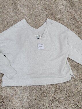 American Eagle v-neck sweatshirt - heather grey - NWT - Small